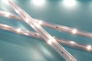 Retail LED lighting for POS displays - XD LED light bars for retail displays / LED Lichtstangen für POS Regale